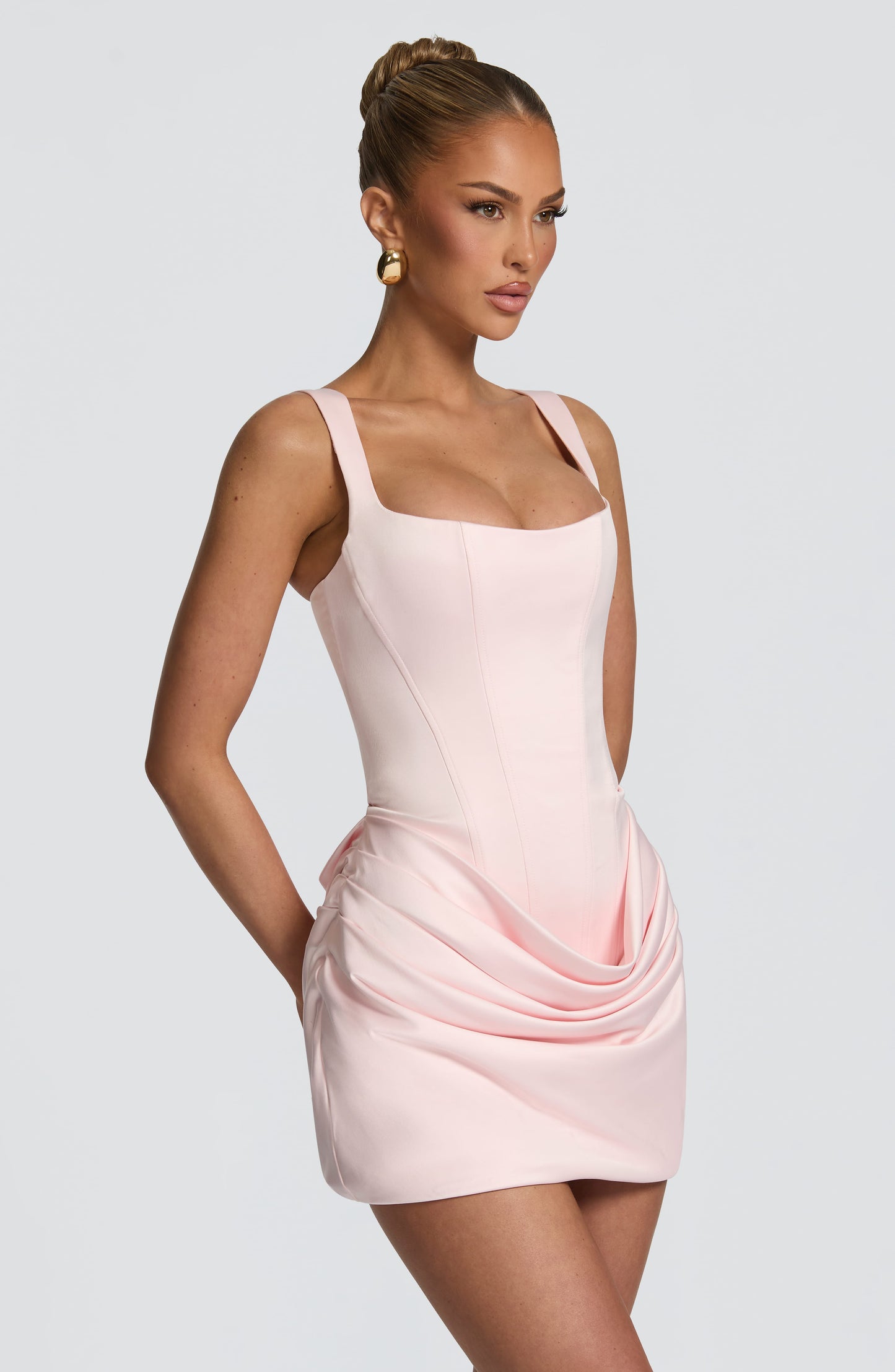 Paula - Vestido Mini en Satén Blush