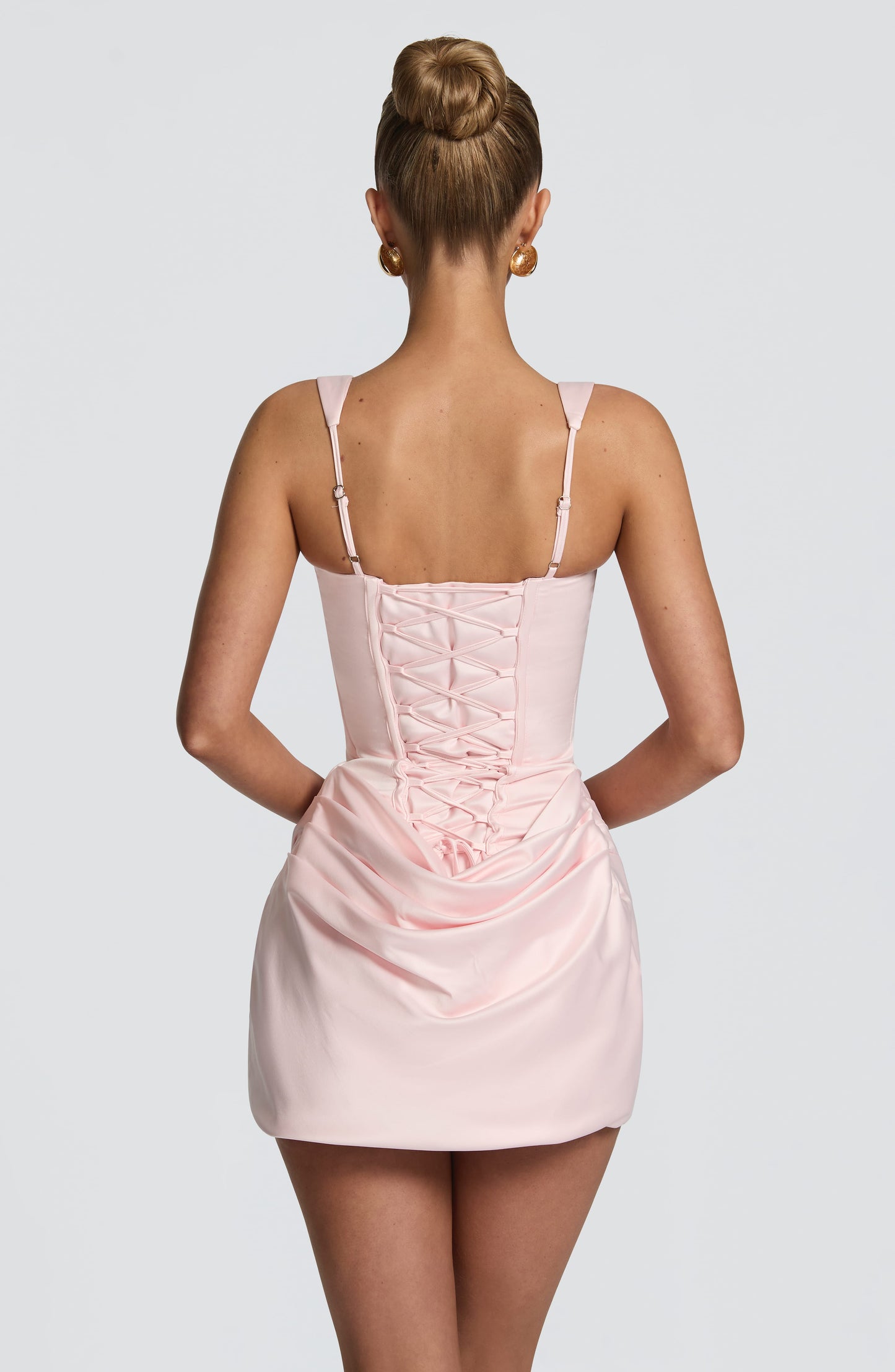 Paula - Vestido Mini en Satén Blush